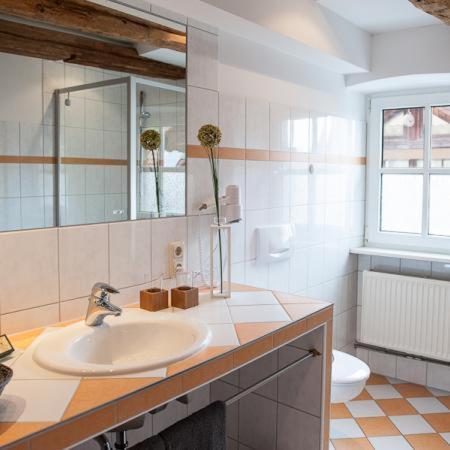 Goldgemaeuer Appartements Ochsenfurt Pokoj fotografie