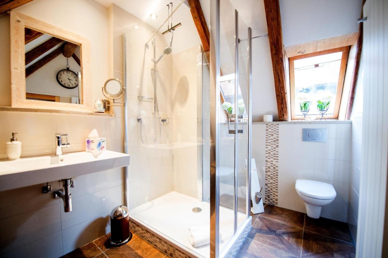 Goldgemaeuer Appartements Ochsenfurt Pokoj fotografie